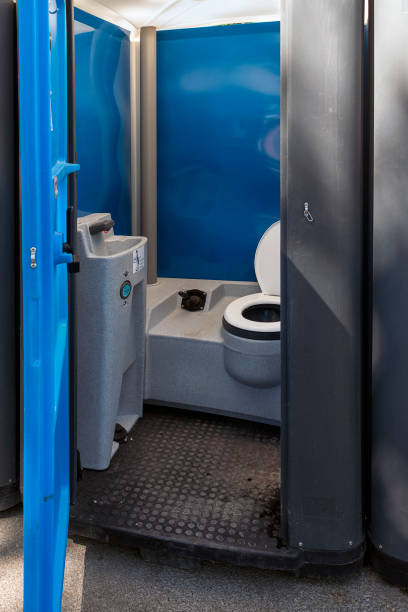 Best Handicap porta potty rental  in Buenaventura Lakes, FL